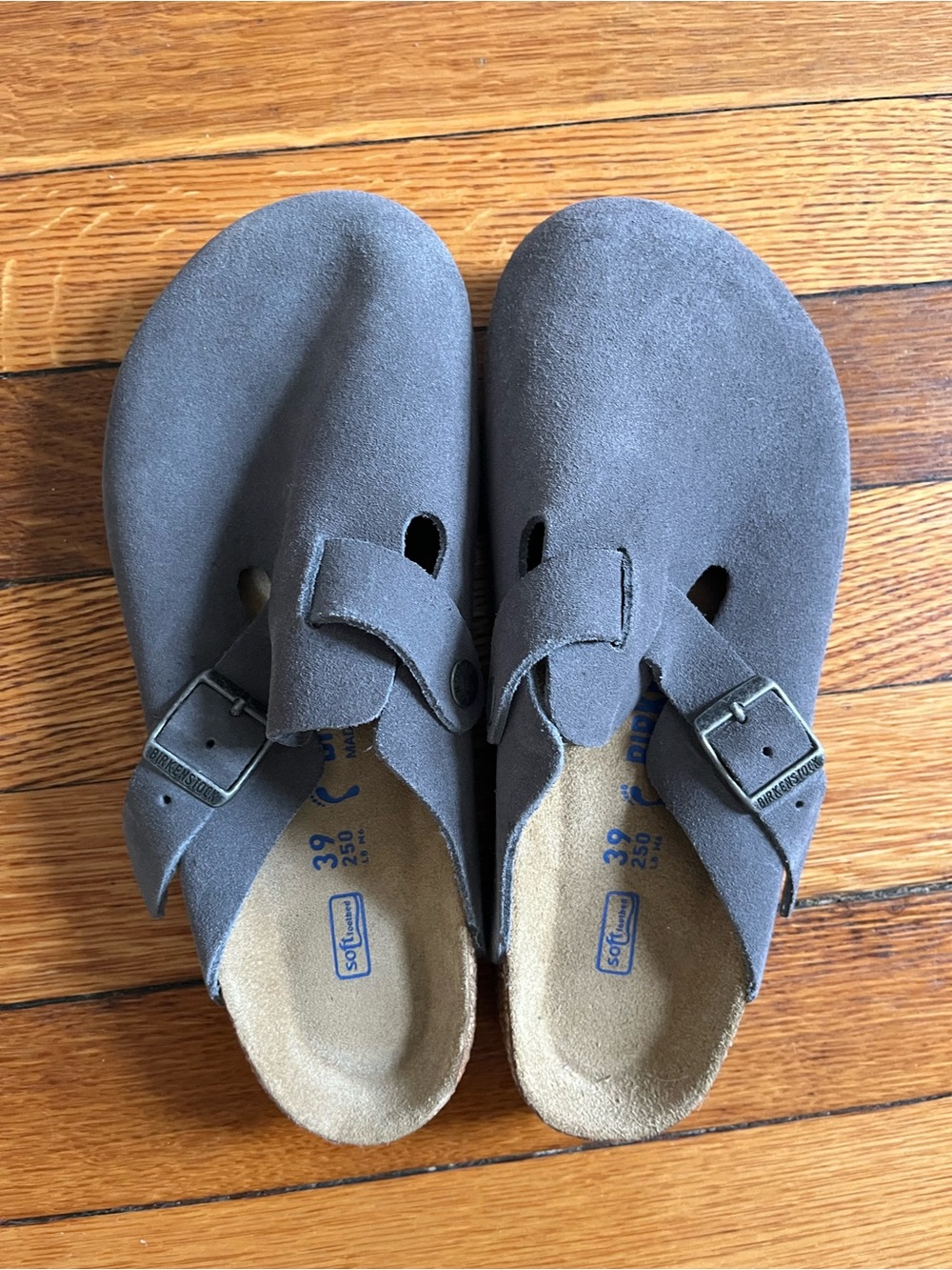 NWOT Birkenstock Boston Stone/Coin suede soft footbed clogs Size EU 39 narrow